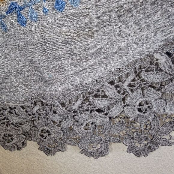 Do Everything In Love Gray Floral Kimono Topper One Size - Picture 4 of 6